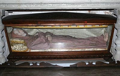 Szklana trumna z ciaem b. Jana z Alwernii