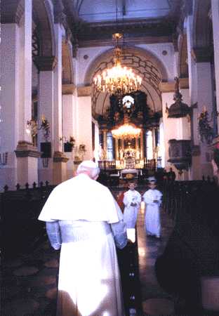 Św. Jan Paweł II w katedrze w Zamościu, 12 września 1999 r.